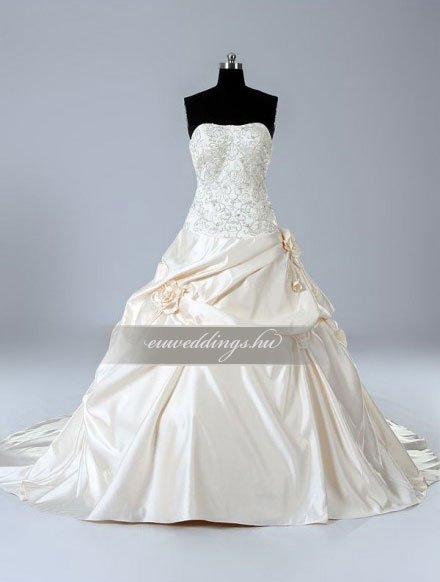 Menyasszonyi ruha báli fazonú színes és mintás-BFS-4671